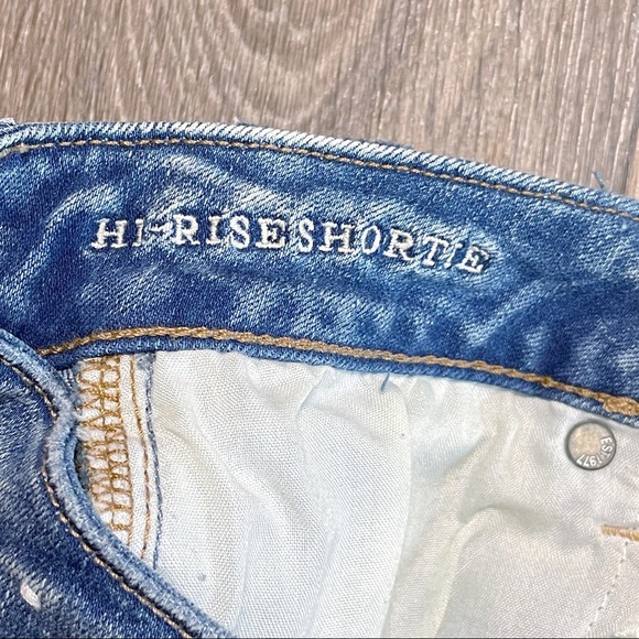 American Eagle Hi Rise Jean Shorts Distressed - Picture 5 of 6